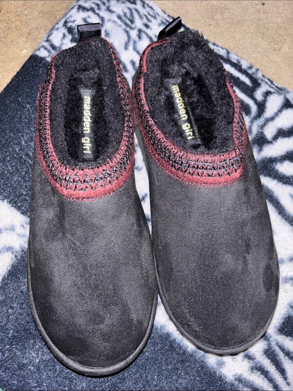 Madden Girl Black Suede Platform Slip-On Slippers with Maroon Trim